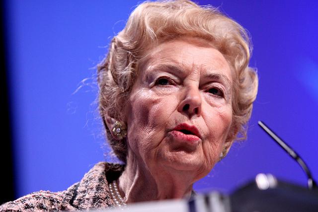 Phyllis+Schlafly+delivering+a+speech.+